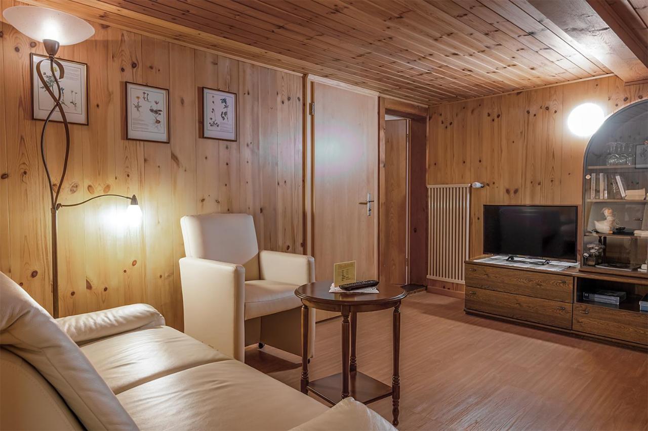 Hotel-Restaurant Drei Tannen Белвалд Екстериор снимка
