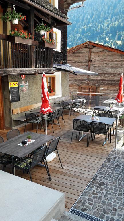 Hotel-Restaurant Drei Tannen Белвалд Екстериор снимка