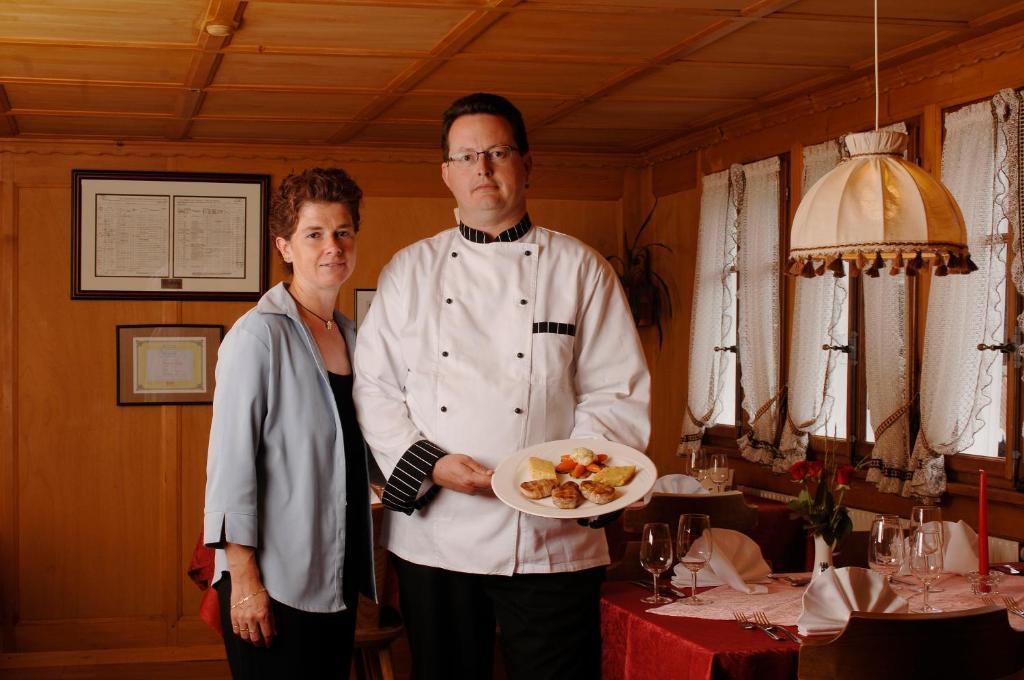Hotel-Restaurant Drei Tannen Белвалд Екстериор снимка